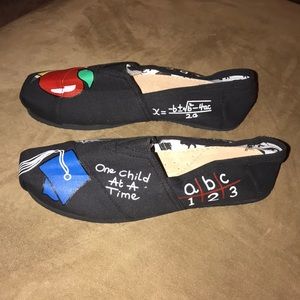 The Ultimate “Teacher Shoes” 🍎👩🏾‍🏫